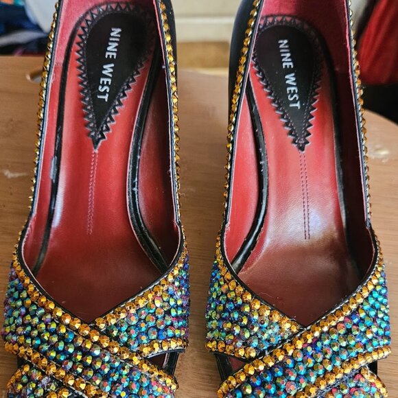 Beautiful, One of a Kind, Nine West Heels - Picture 10 of 14